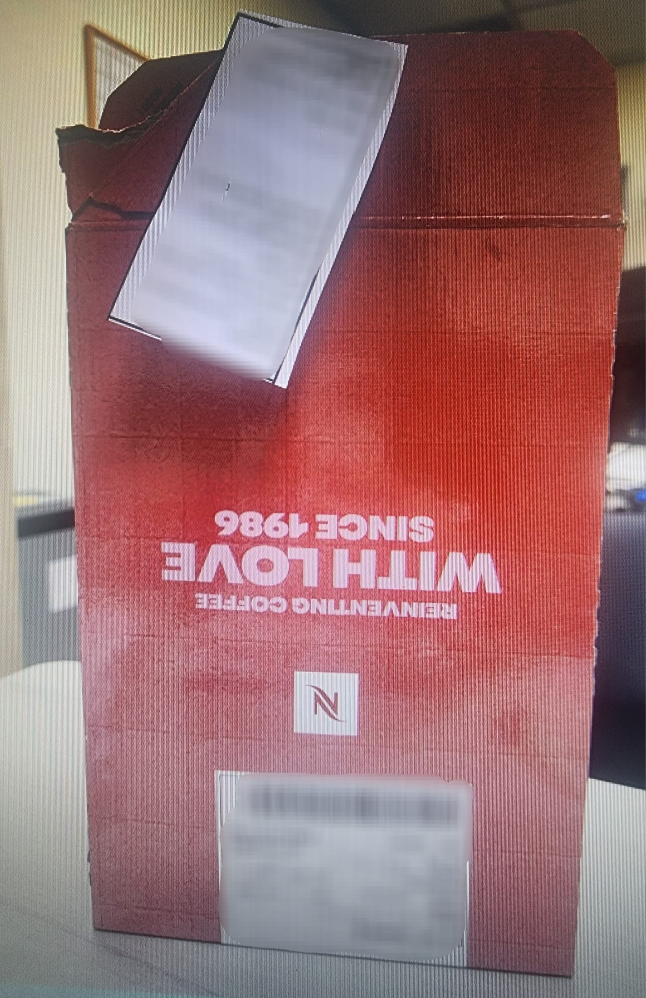 ארגז קפסולות גנוב שנתפס אצל החשוד. צילום: דוברות המשטרה