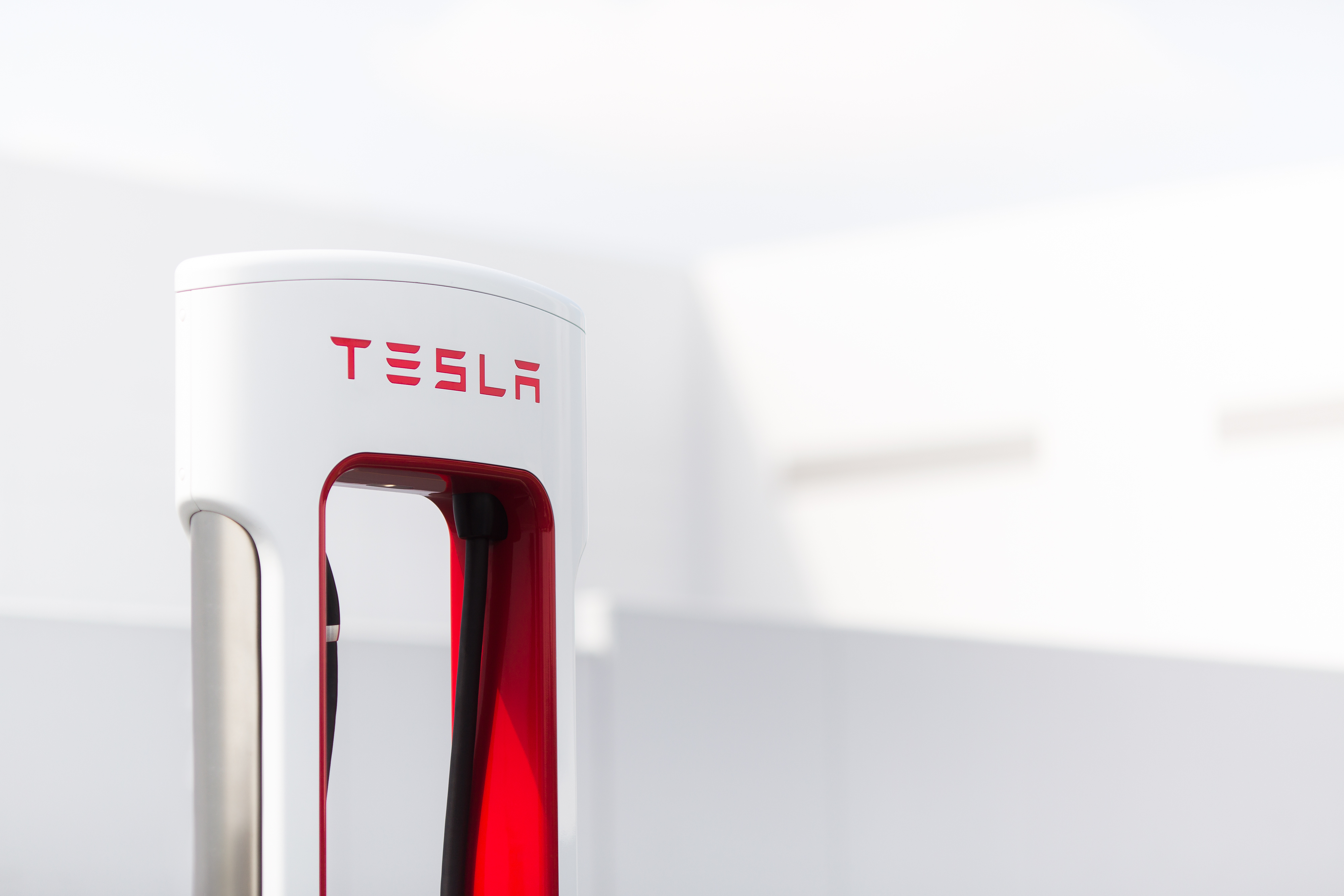 טסלה סופרצ'ארג'ר. צילום: Tesla