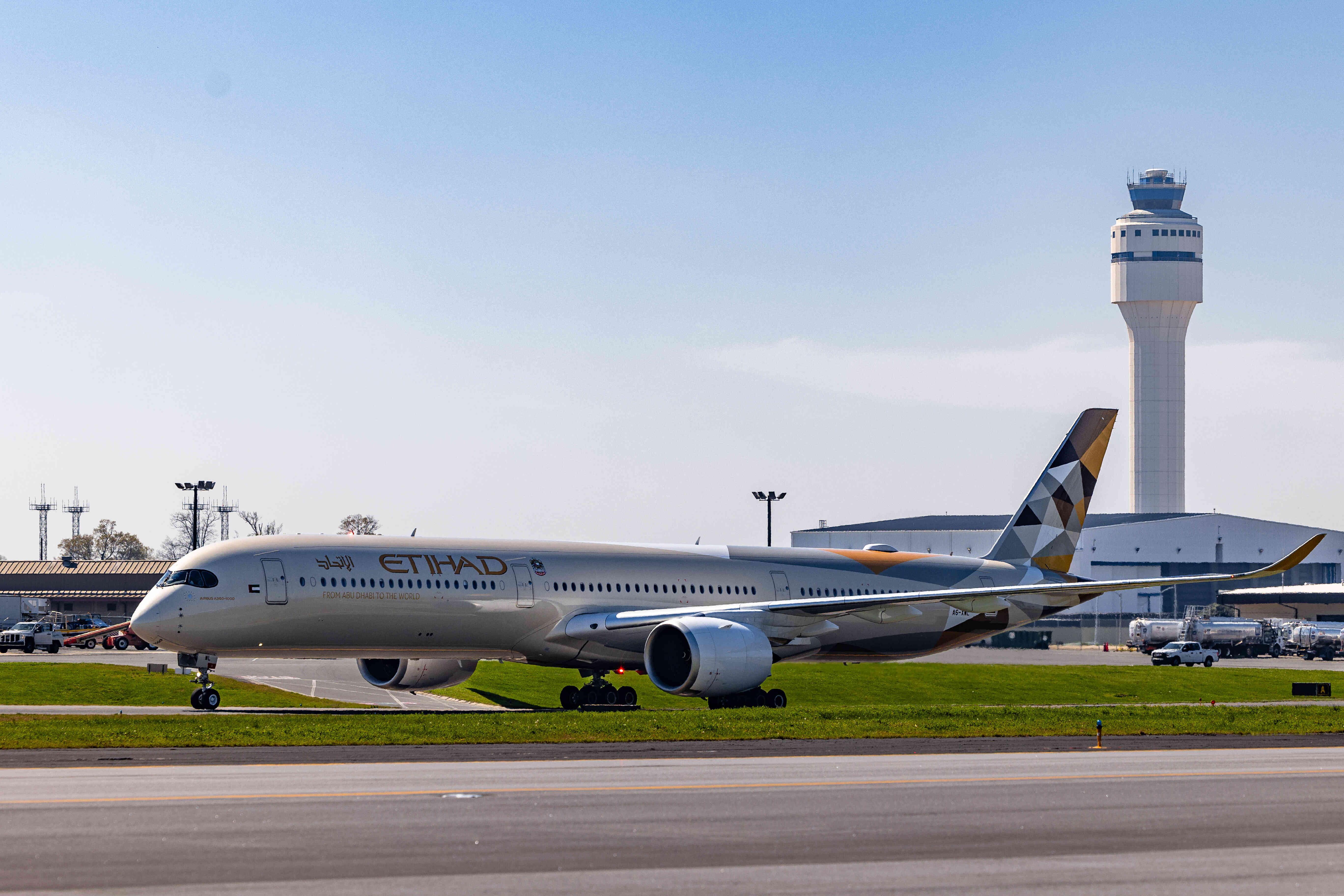 נחיתת הבכורה של Etihad בשארלוט. צילום: Charlotte Douglas International Airport
