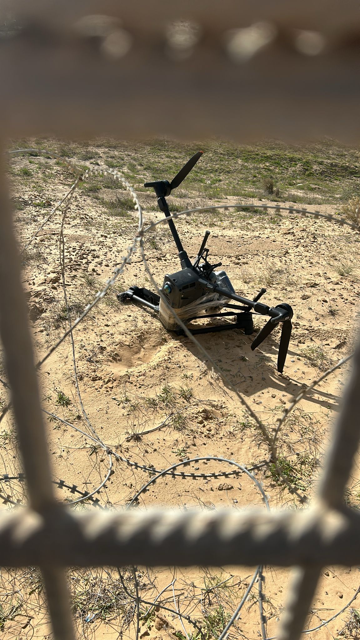 הברחת נשקים באמצעות רחפן. צילום: דוברות המשטרה